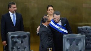Asamblea aprobaría permiso a Bukele para buscar reelección
