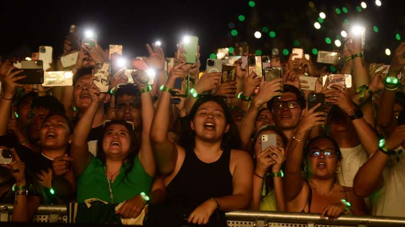 Los fans de Feid disfrutaron del show en todo momento. Foto: EDH / Francisco Rubio