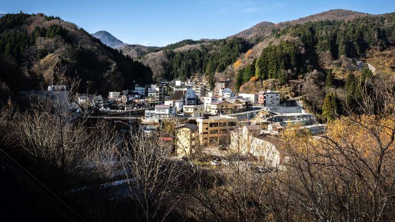 Vista general de Tsuchiyu Onsen, un pueblo de aguas termales en la prefectura de Fukushima. Foto: Étienne BALMER / AFP