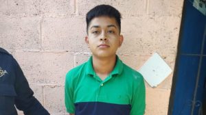 VIDEO: Capturan a joven que fue grabado cuando pedía la extorsión en Mejicanos
