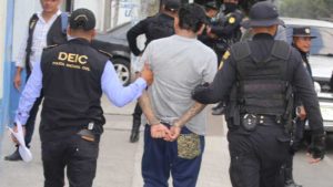 Pandillero salvadoreño acusado de feminicidio fue capturado en Guatemala