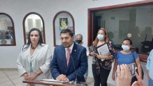 Diputado Francisco Lira pide agilizar entrega de escrituras a 1,200 familias de Colón, La Libertad