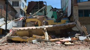 Sismo de magnitud 6.5 deja 14 muertos en Ecuador y Perú