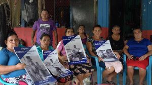 Madres de Isla Espíritu Santo piden a presidente Bukele que libere a sus hijos