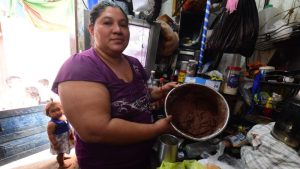 Fotos: Inflación de canasta básica afecta más a familias en mesones de la ciudad