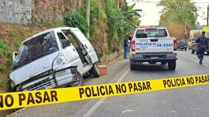 "Excesiva velocidad" causó accidente en el que murió un hombre en San Rafael Cedros