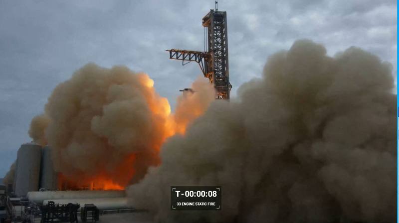 Esta captura de fotograma de un video proporcionado por SpaceX muestra una prueba de encendido el 9 de febrero de 2023 de los enormes motores del cohete más poderoso jamás construido. Foto: archivo / AFP