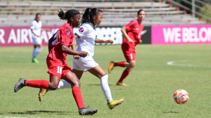Selecta Femenina Sub-20 en jugada ante Martinica