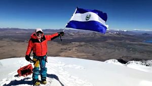 alfa karina arrue el salvador bolivia montanista