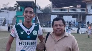 angel orellana entrenador salvadoreno legionario el salvador belice futbol 07