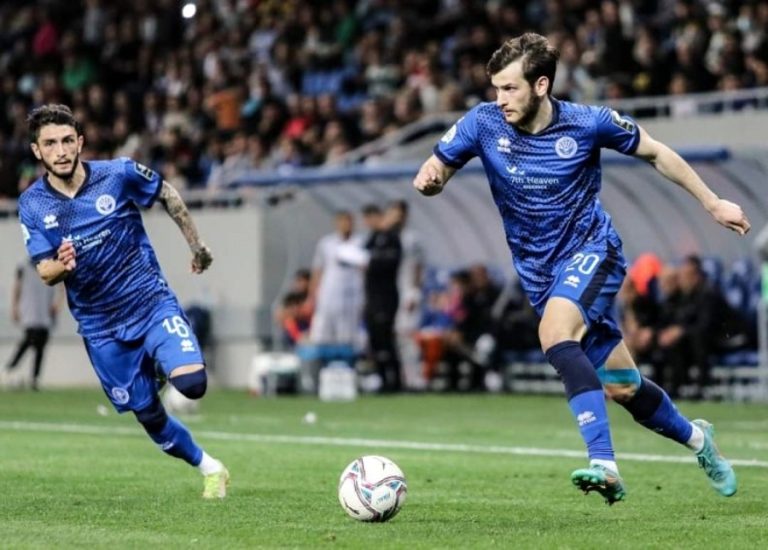 Errea divulga as novas camisas do Dinamo Batumi - Show de Camisas