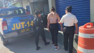 Salvadoreña fue expulsada de Guatemala por tener orden de captura