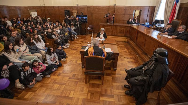 Darth Vader en juicio en su contra en Valparaíso, Chile