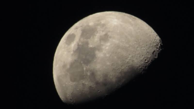 Luna desde Santa Tecla