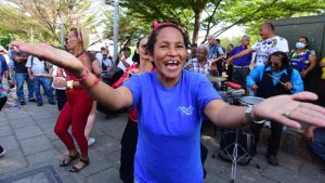 Fotos: Los bailarines más populares de la plaza Libertad