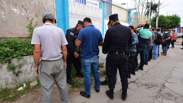 Movimiento De Trabajadores De La PNC Denuncia Suspensión De Permisos ...