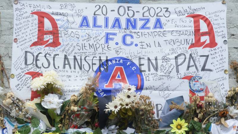 culto por la tragedia estadio Cuscatlán