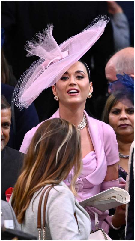 Katy Perry en coronación de Carlos III