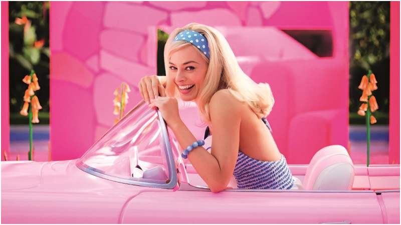 Margot Robbie como la muñeca Barbie