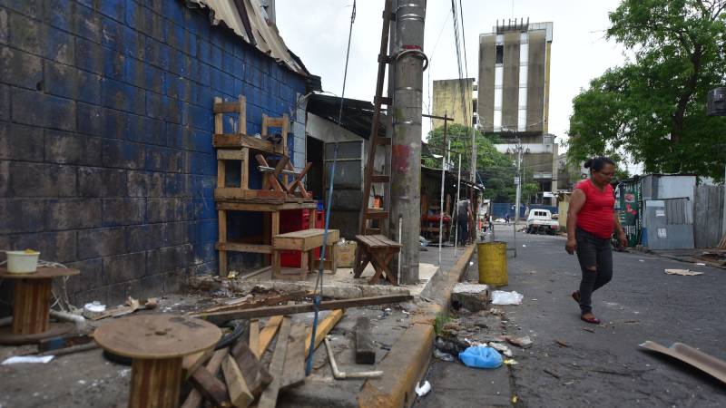 Desalojo en el centro de San Salvador