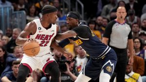 los Miami Heat vencieron este domingo 111-108 de visita a los Denver Nuggets y empataron a un triunfo por bando las Finales de la NBA.