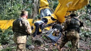Así fue el rescate de dos personas tras estrellarse avioneta en Suchitoto