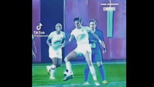 brutal falta futbol femenino viral video