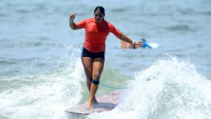 Sindy Portillo surf oro