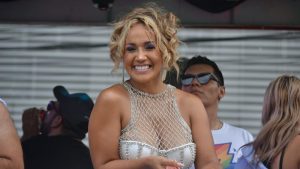 Elena Villatoro deslumbró en marcha del Orgullo LGBTI