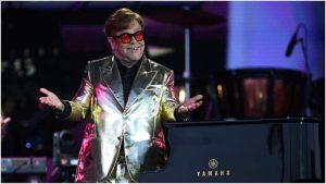 Elton John y su esposo declaran en el juicio de Kevin Spacey