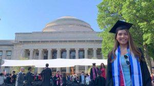 Exalumna del programa Jóvenes Talento se graduó del MIT