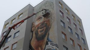 messi mural tirana albania futbol uefa europa 01