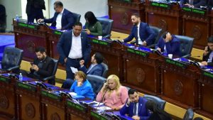 Asamblea aprueba reducir de 262 a 44 los municipios en El Salvador