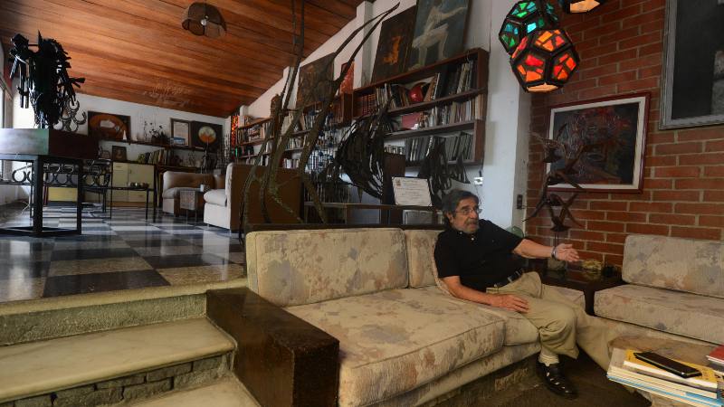 Arquitecto Rubén Martínez Bulnes en su casa de Los Planes de Renderos