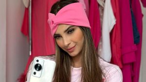 "La Barbie de El Salvador", Irene Castillo se transforma en la famosa muñeca y rompe las redes