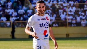 OPINIÓN. Luces y sombras del agitado mercado de pases del fútbol salvadoreño