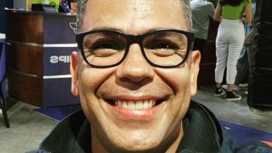 Roberto Acosta alborota a fans al insinuar que regresa a la televisión: "¿Hacemos TV de nuevo?"