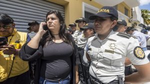 Fiscalía de Guatemala allana sede del partido Movimiento Semilla