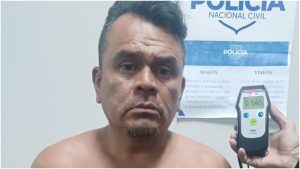 Conductor ebrio chocó con chalet y una mujer resultó herida en San Martín