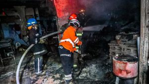 Incendios acabaron con dos viviendas en San Salvador