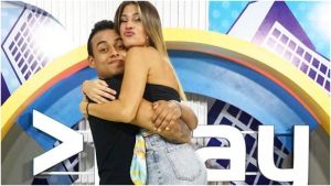 Expresentadores de "Play" se reencuentran en España