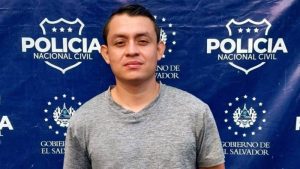 Policía captura a sospechoso de golpear a mujer transgénero