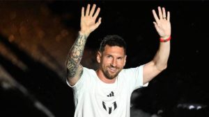 presentacion-messi-inter miami-drv pnk stadium-fanaticos-lluvia (2)