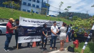 Denuncian más de 270 despidos “arbitrarios” en Universidad de El Salvador