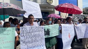 Víctimas de estafa presentan denuncia en Fiscalía contra lotificadoras