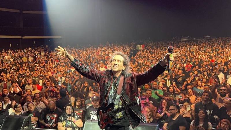 Alex Lora celebra 55 años de trayectoria con un concierto en el Peacock Theater de Los Ángeles