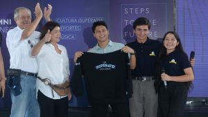 Jóvenes conocen oportunidades en la industria digital en festival del Programa ¡Supérate!