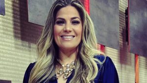 Kathya Carranza celebra inicio del último año de escuela de su hija