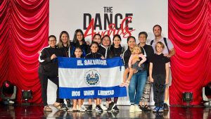 Team de My Place que representó a El Salvador en competencia de danza en Florida