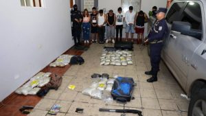 Capturan a siete guatemaltecos con cocaína y armas de fuego en San Salvador